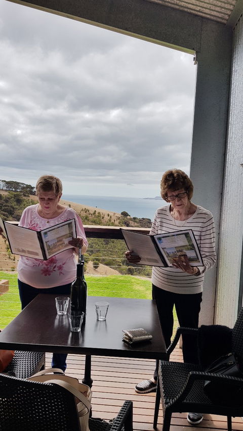 Dudley Wines - Australian Directory 8