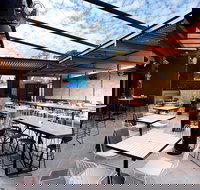 The Feathers Hotel - Australian Directory