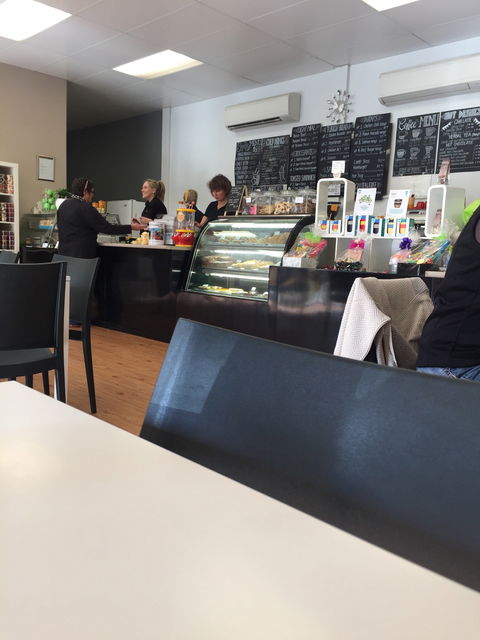 Cafe La Vie - Australian Directory 1