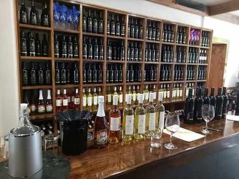 Dell'uva Wines - Australian Directory 0