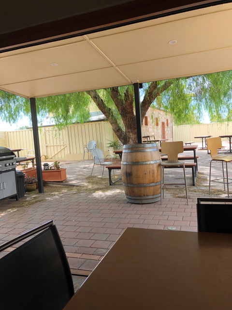 Sandy Creek Hotel - Australian Directory 4