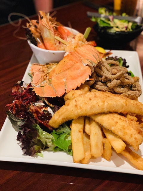 Sarins Bar & Restaurant - Australian Directory 9
