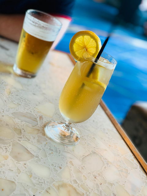Sarins Bar & Restaurant - Australian Directory 2