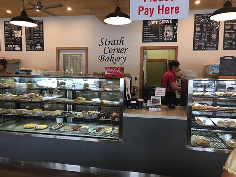 Strath Corner Bakery - Australian Directory 0
