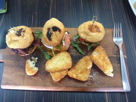 The Golden Fleece Hotel - Australian Directory 0