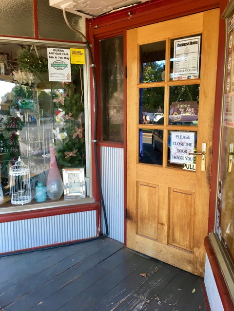 Maggie's Rendezvous - Australian Directory 4