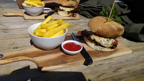Pa's Fish Cafe - Australian Directory 0