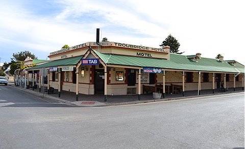 Troubridge Hotel Motel - Australian Directory 0
