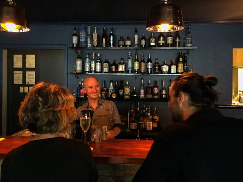 Walter’s Lounge - Australian Directory 0