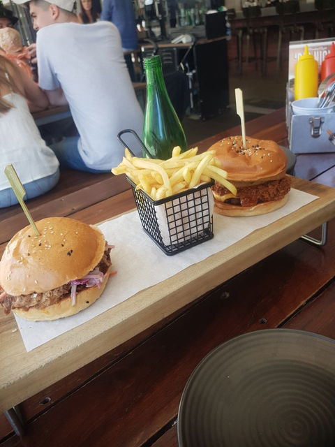 Brooklyn Depot Surfers Paradise - Australian Directory 6