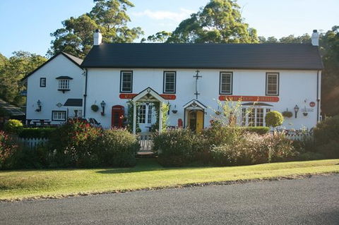 Fox And Hound - Australian Directory 0