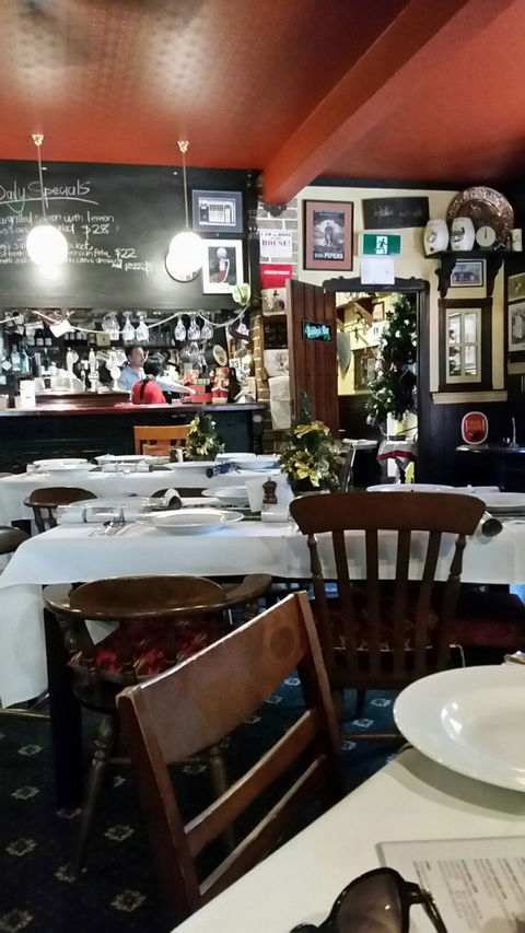 Fox And Hound - Australian Directory 3