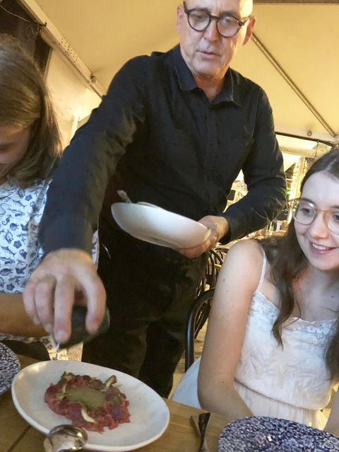 Frankies Brasserie - Australian Directory 4