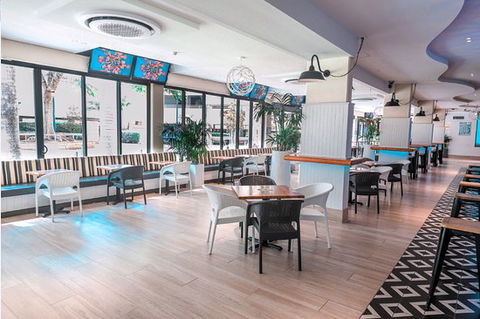 Melba's On The Park - Australian Directory 0