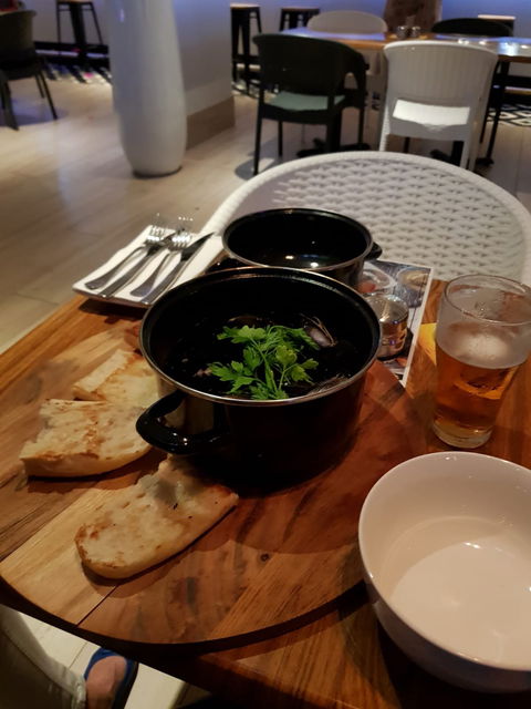 Melba's On The Park - Australian Directory 4