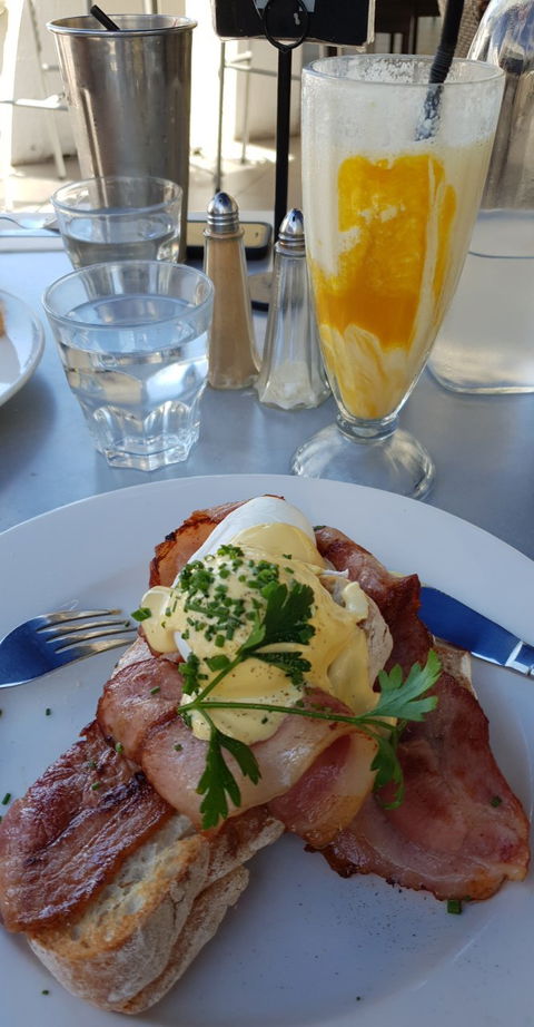 Sunset Waterfront Cafe Bar & Grill - Australian Directory 1