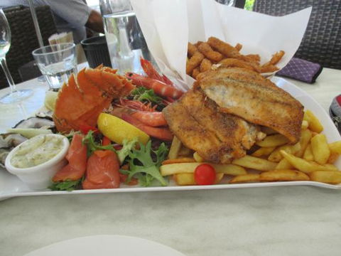 Sunset Waterfront Cafe Bar & Grill - Australian Directory 0