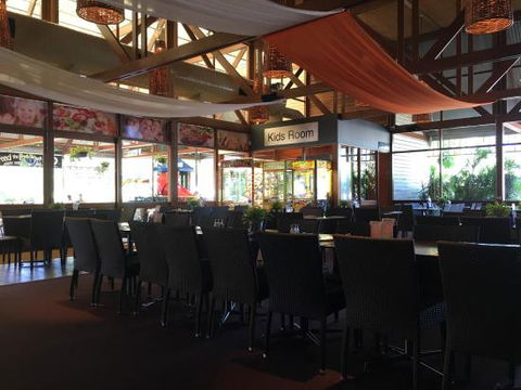 Burleigh Town Tavern - Australian Directory 0