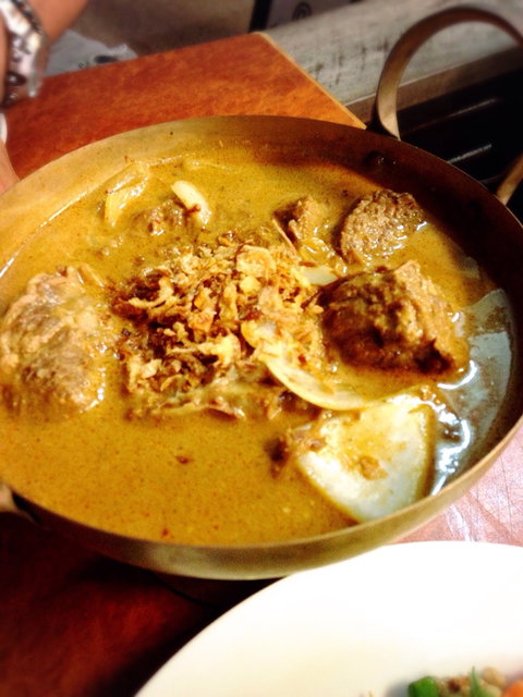 'N Thai Sing - Australian Directory 3