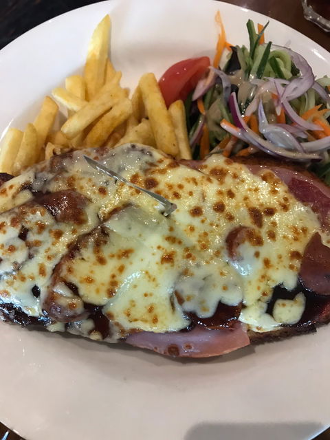 Capalaba Tavern - Australian Directory 4