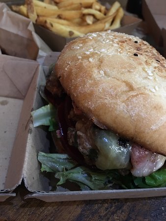 Fish And Chippery - Australian Directory 0