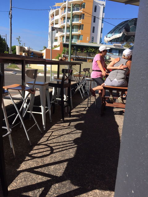 High Tide Bar, Grill And Cafe - Australian Directory 3