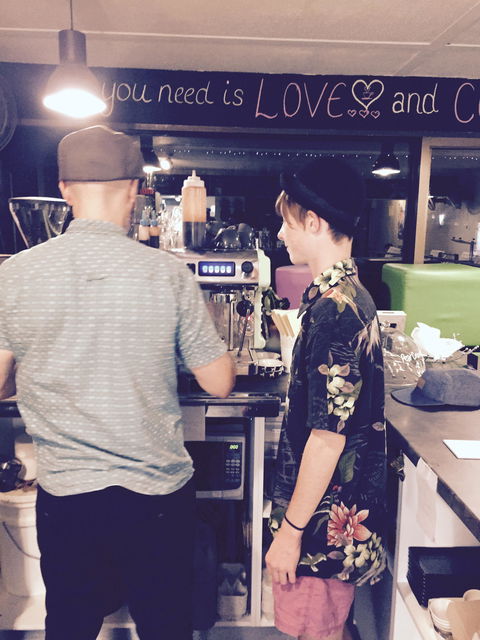Murray's Cafe Licensed Expresso Bar - Australian Directory 1