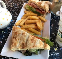 Mount Glorious Cafe - Australian Directory