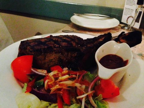 Tides Restaurant - Australian Directory 0