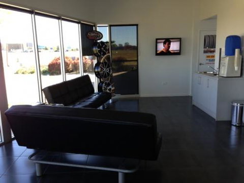 Peter Walton Tyre & Batteries - Australian Directory 1