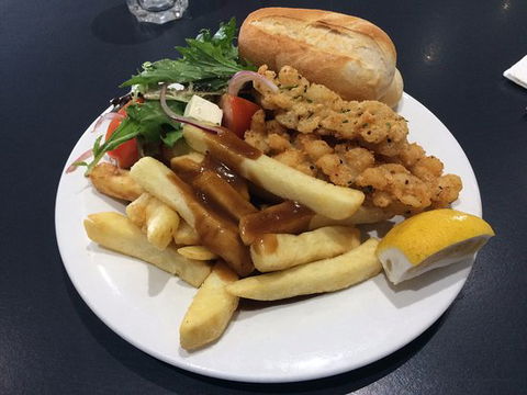 EJ's Bistro - Centrals Sports Club Trinity Beach - Australian Directory 0
