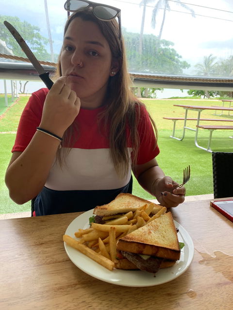 King Reef Hotel Restaurant - Australian Directory 1