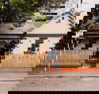 Leonards House Of Love - Australian Directory