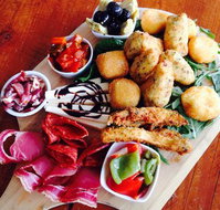 Off The Boat Pizzeria - Australian Directory