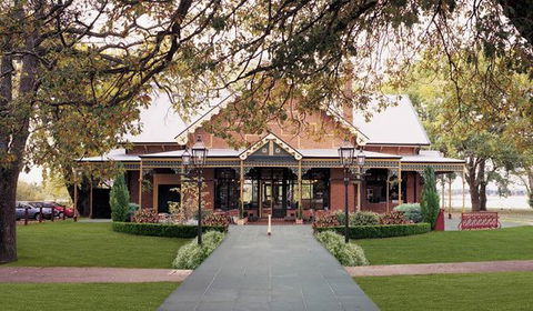 Pipers By The Lake - Australian Directory 0