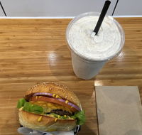 Between 2 Buns - Australian Directory