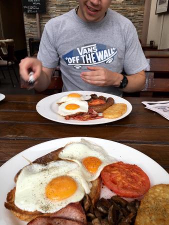 Degani Bakery - Cafe - Australian Directory 0