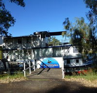 Commodore Motor Inn - Australian Directory