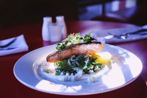 Springfields On Deakin Restaurant - Australian Directory 0
