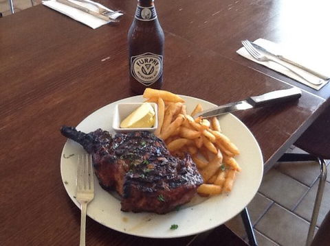 Beverford Tavern - Australian Directory 0