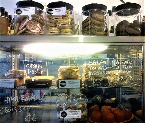 Minerva And The Bean - Australian Directory 0