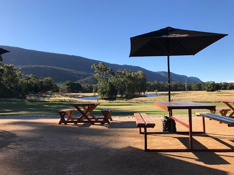Halls Gap Hotel Restaurant - Australian Directory 0