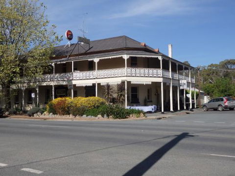 Seven Creeks Hotel - Australian Directory 0