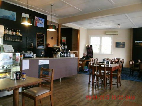 Smokeytown Cafe - Australian Directory 0