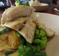 Benny's Kitchen in Dicey Rileys Irish Hotel - Australian Directory