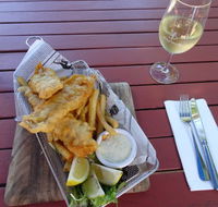 Ettalong Beach Hotel - Australian Directory