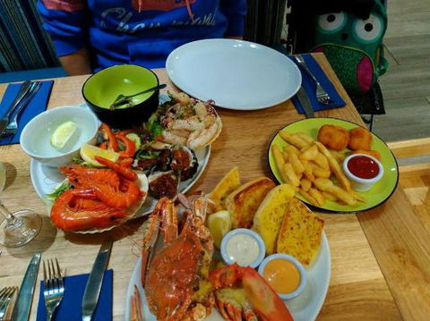 Stingrays Ocean Grill - Australian Directory 0