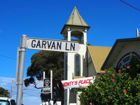 Montys Place - Australian Directory 0