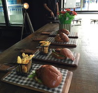 The Square Cafe Bar Restaurant - Australian Directory