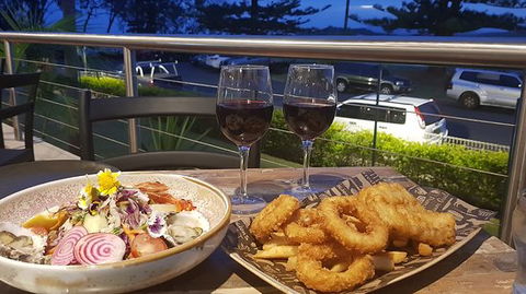 V-Wall Tavern - Australian Directory 0
